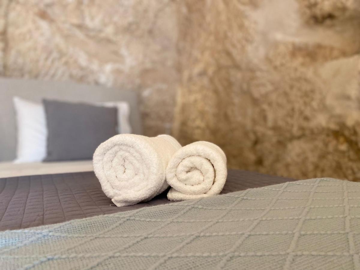 오스투니 Ca Sotto L'Arco B&B 외부 사진