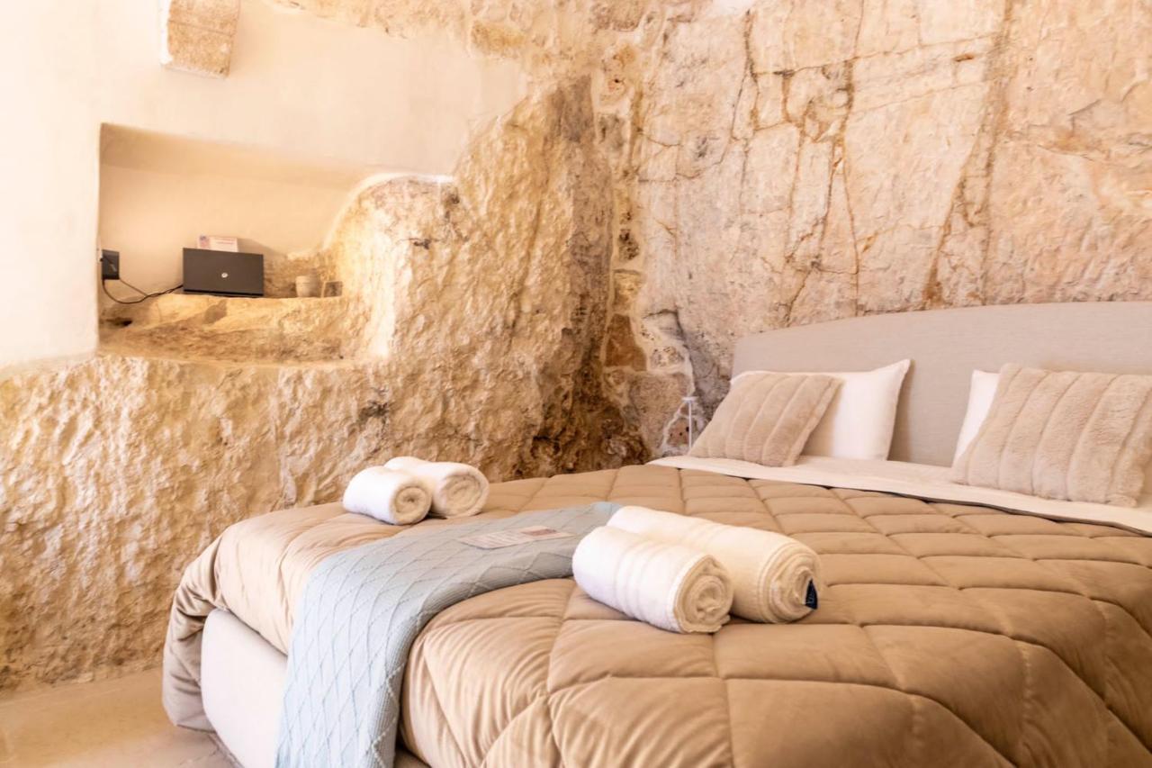 오스투니 Ca Sotto L'Arco B&B 외부 사진