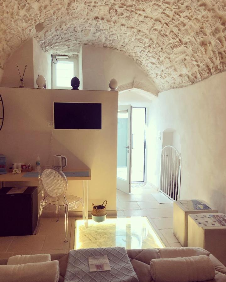 오스투니 Ca Sotto L'Arco B&B 외부 사진